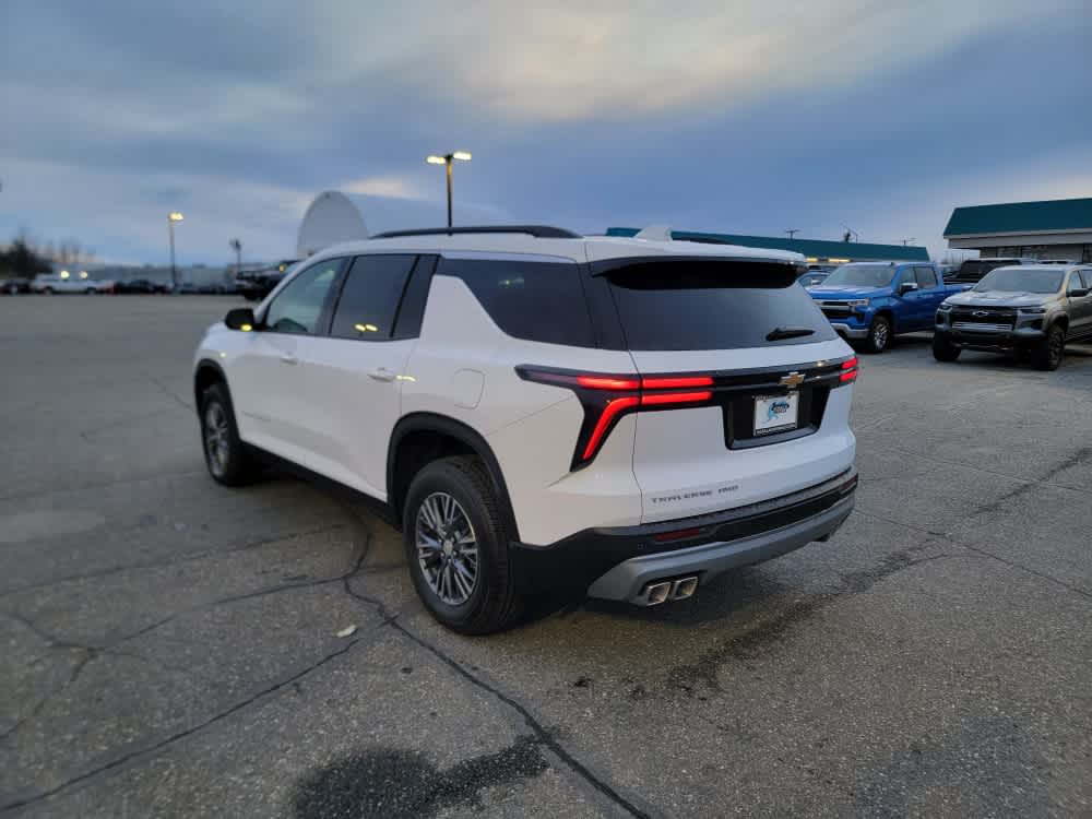 Thumbnail: 2026 Chevrolet Traverse - 3