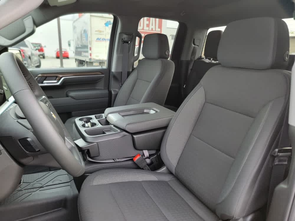 Thumbnail: 2026 Chevrolet Silverado 1500 - 12