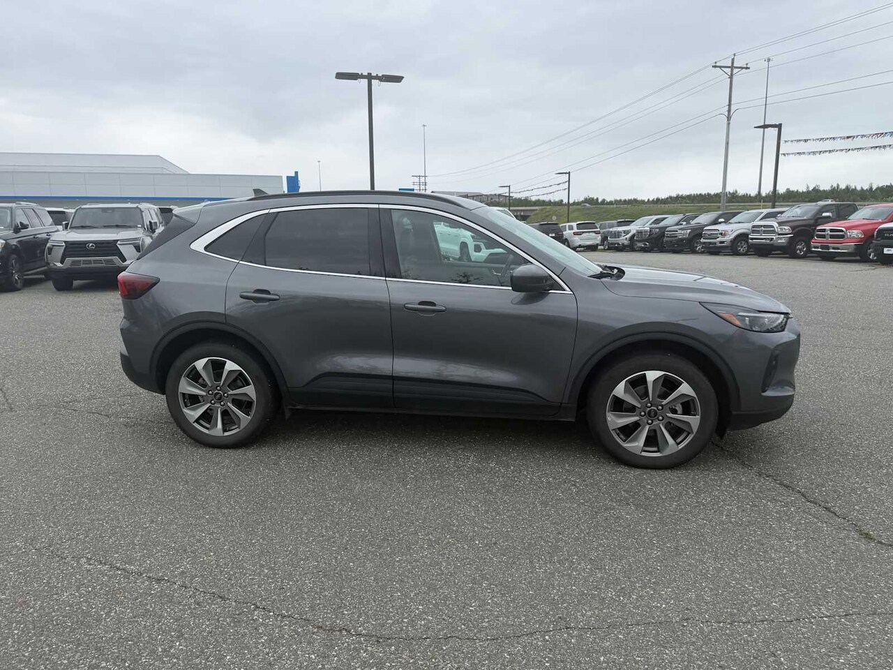 2025 Ford Escape Platinum - Image 12