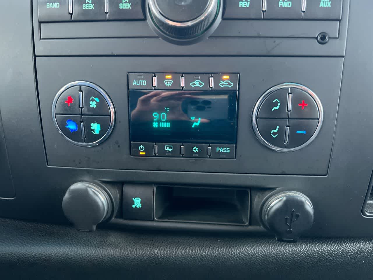 Thumbnail: 2011 GMC Sierra 1500 - 16