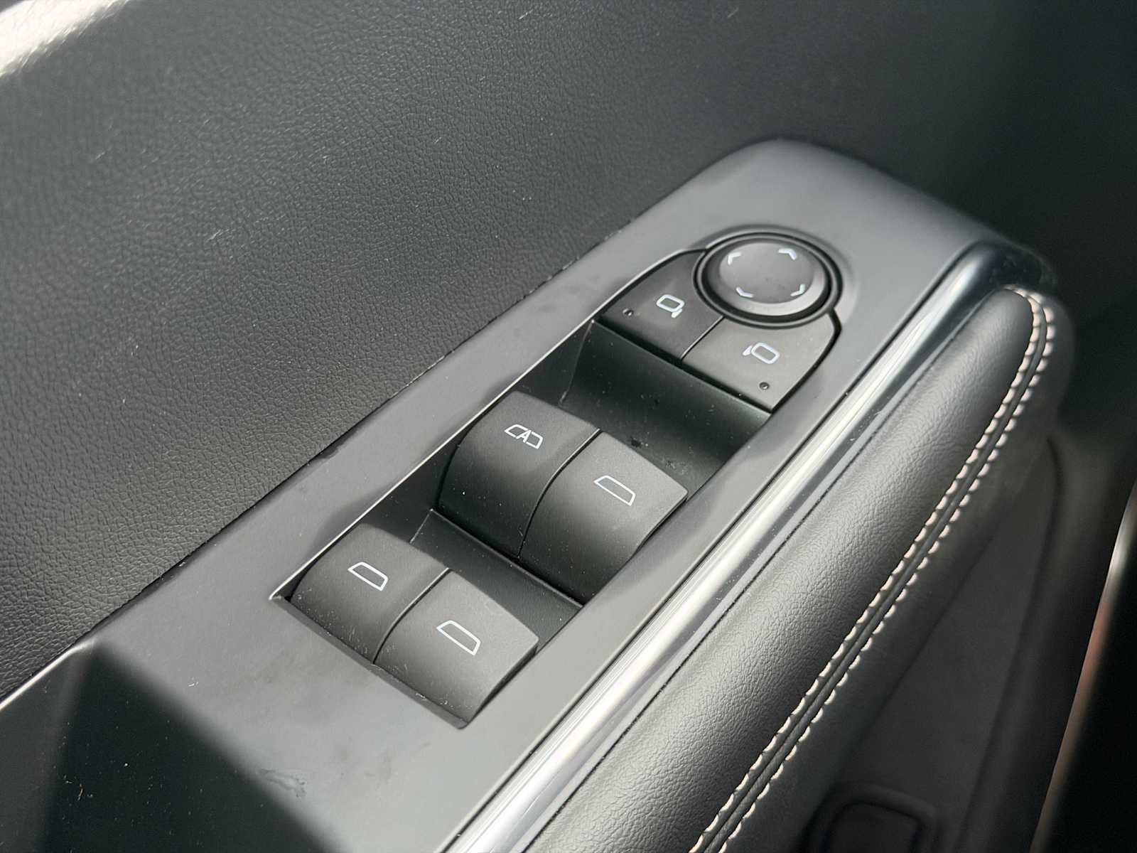 Thumbnail: 2024 GMC Acadia - 4