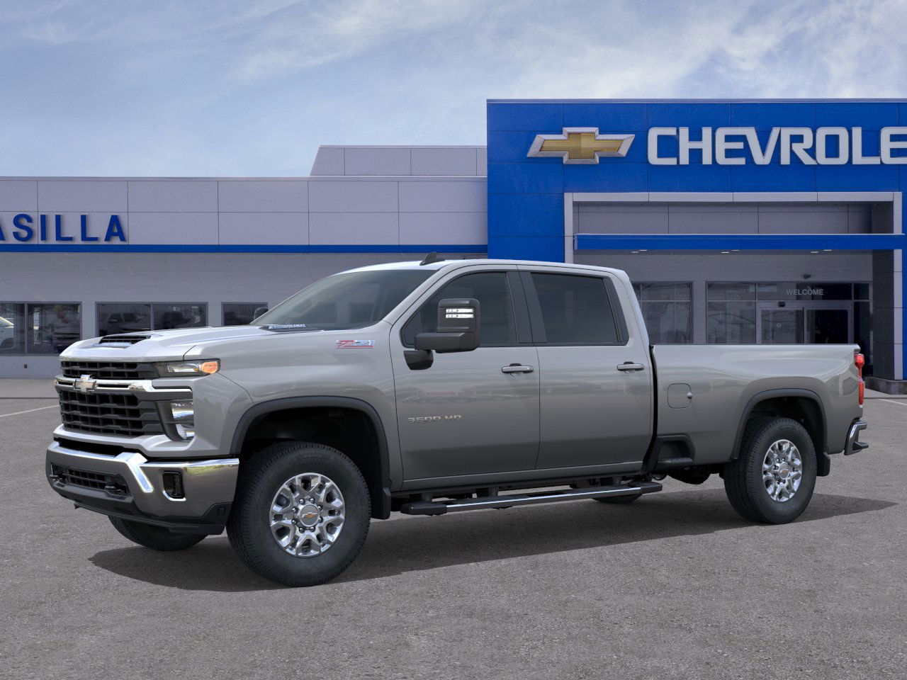 2026 Chevrolet Silverado 3500HD LT photo 2