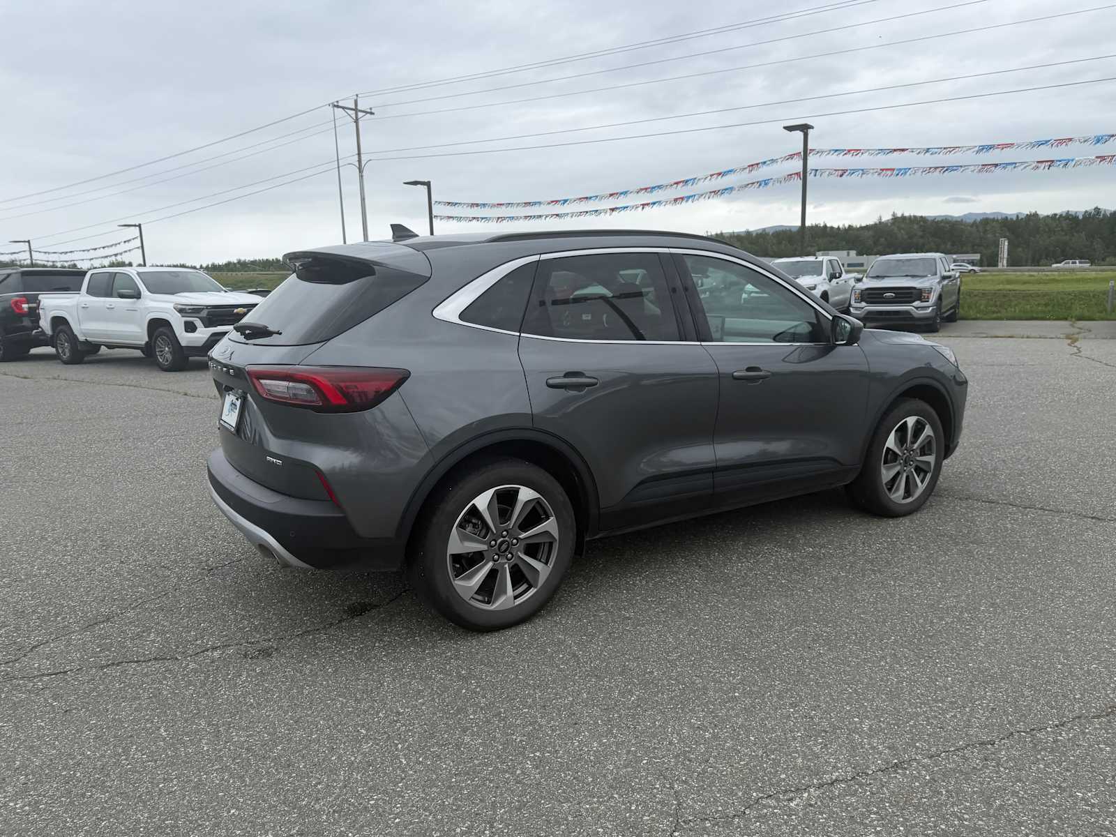 2025 Ford Escape Platinum - Photo 13