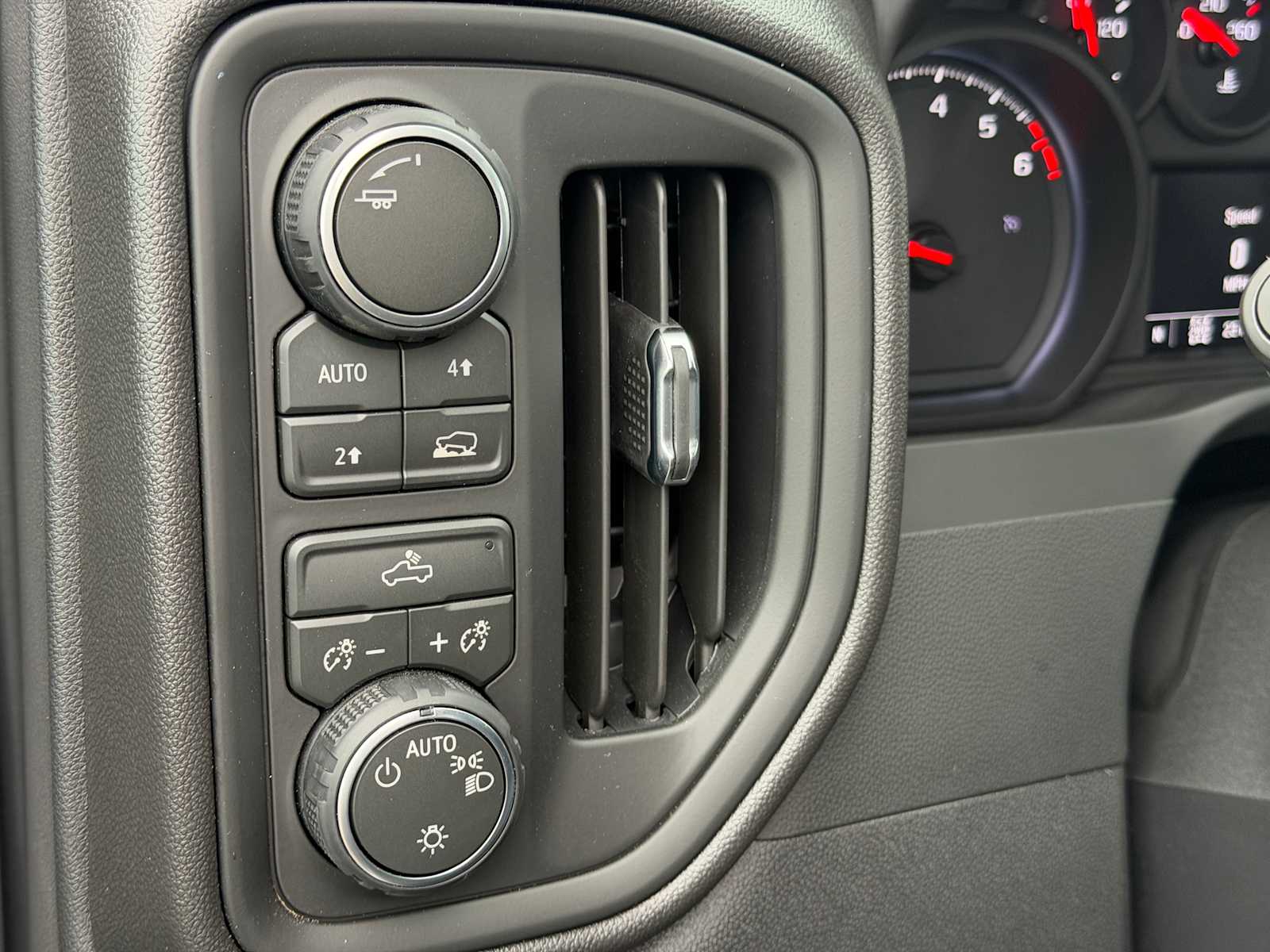 Thumbnail: 2026 Chevrolet Silverado 1500 - 23