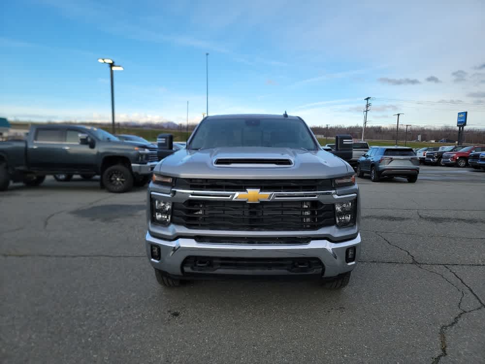 Thumbnail: 2026 Chevrolet Silverado 2500 - 8