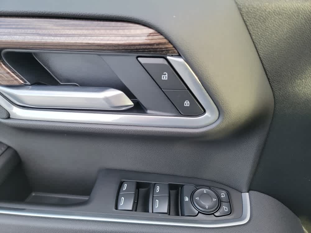 Thumbnail: 2026 Chevrolet Silverado 1500 - 10