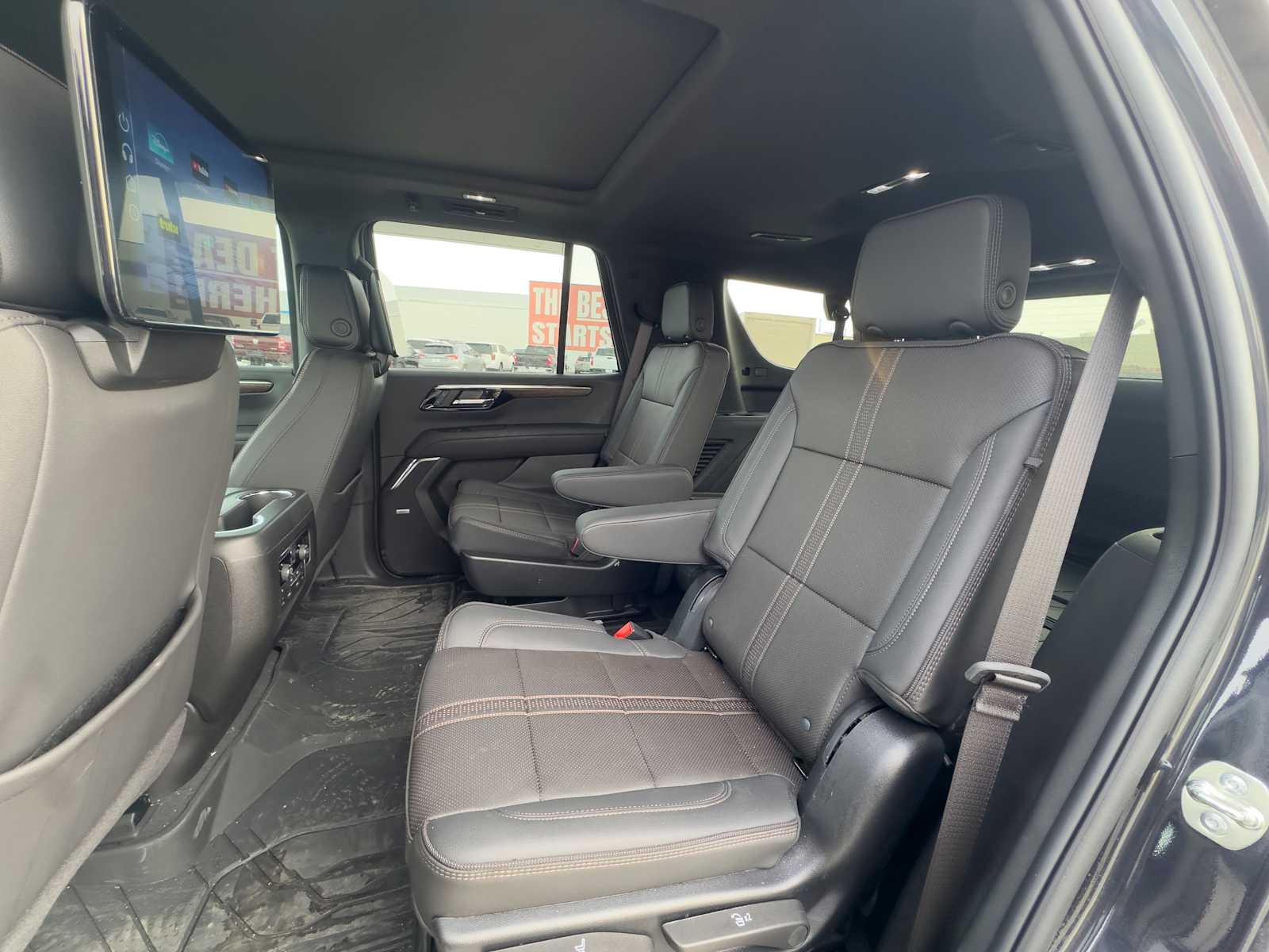 Thumbnail: 2025 Chevrolet Tahoe - 21