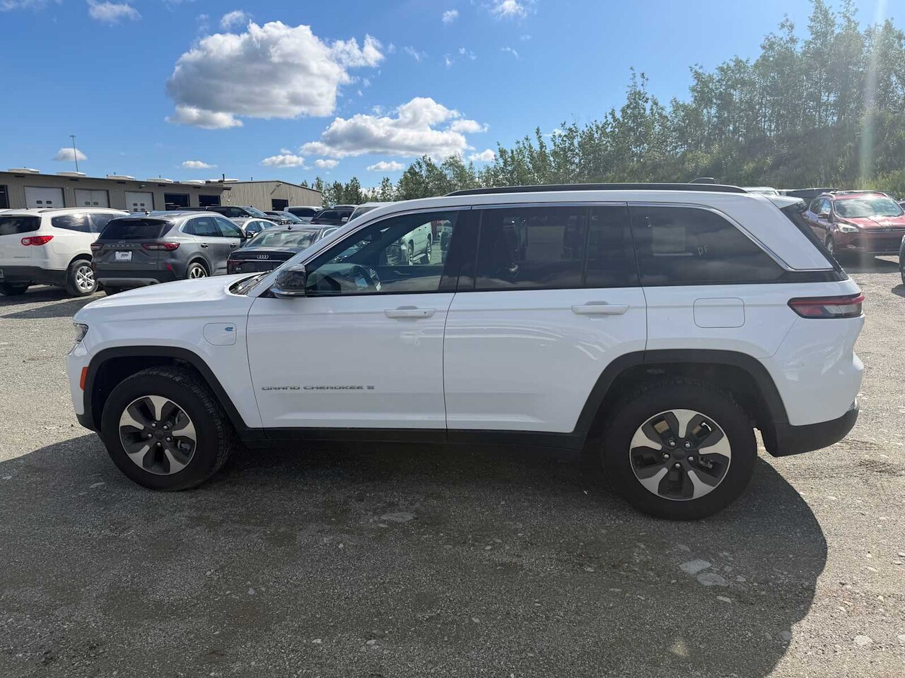 2024 Jeep Grand Cherokee 4xe - Image 2