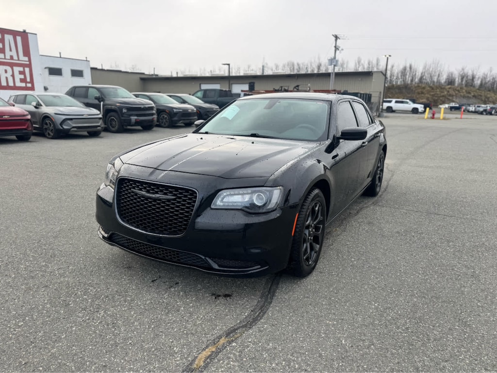 Used 2022 Chrysler 300 Touring
