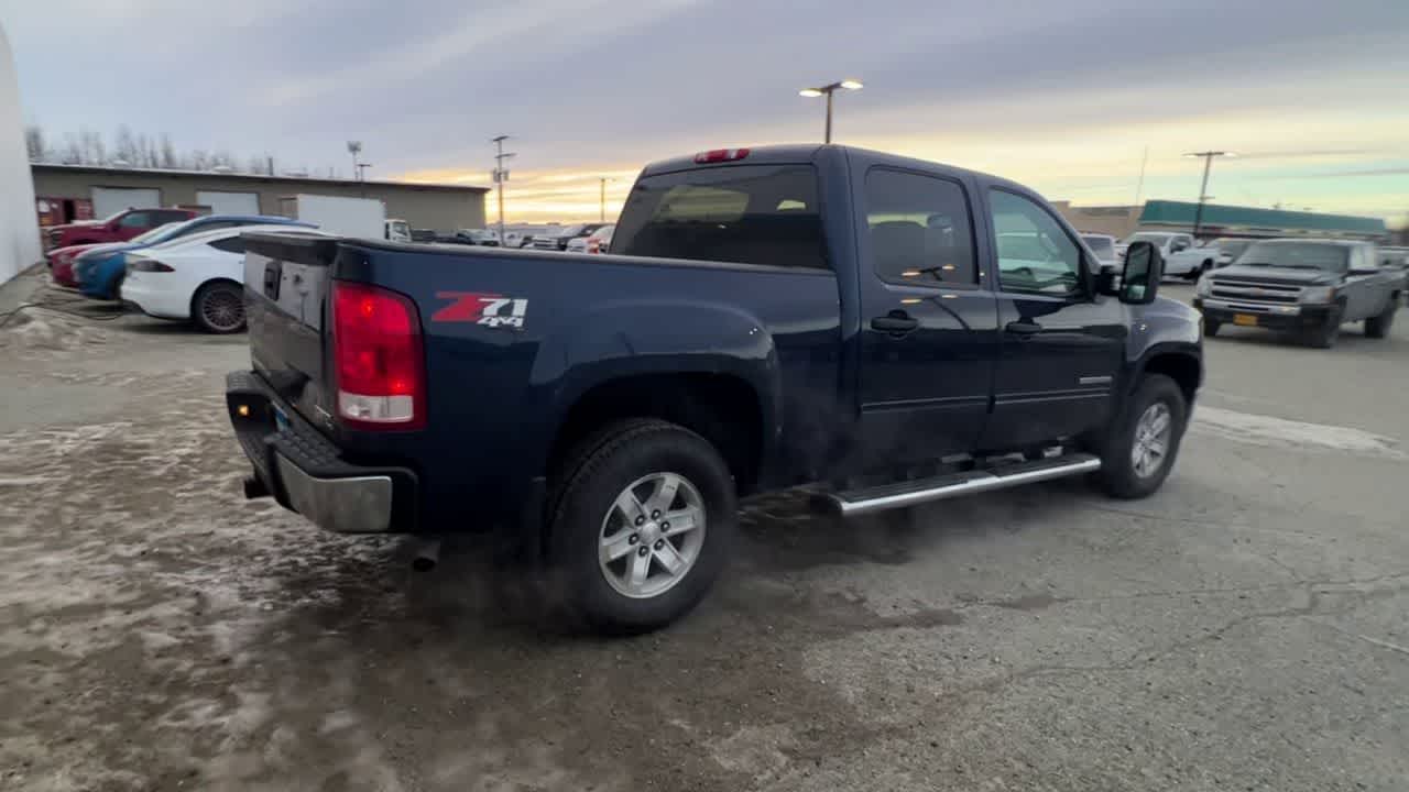 Thumbnail: 2011 GMC Sierra 1500 - 8
