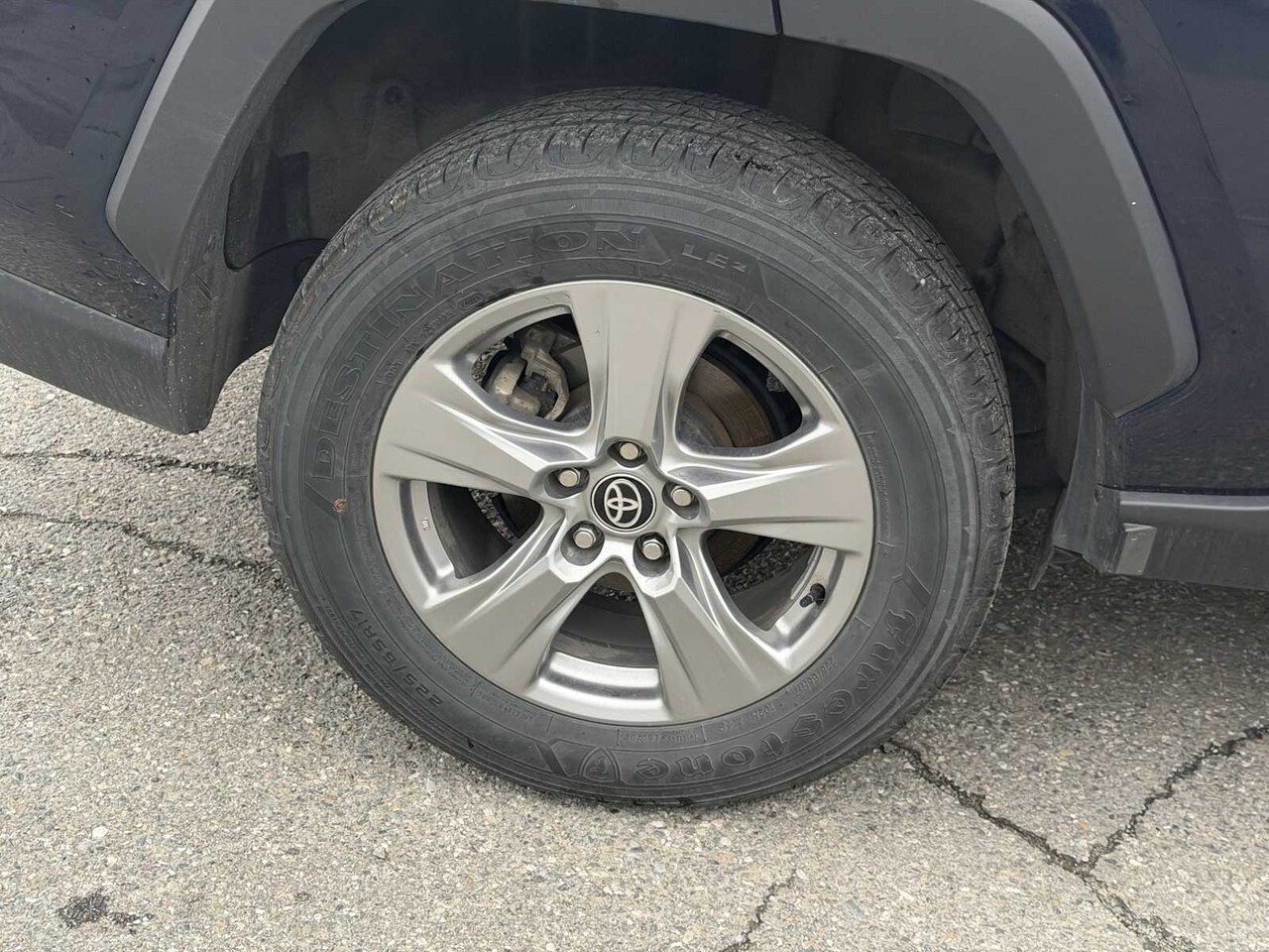 2024 Toyota RAV4 XLE - Image 20
