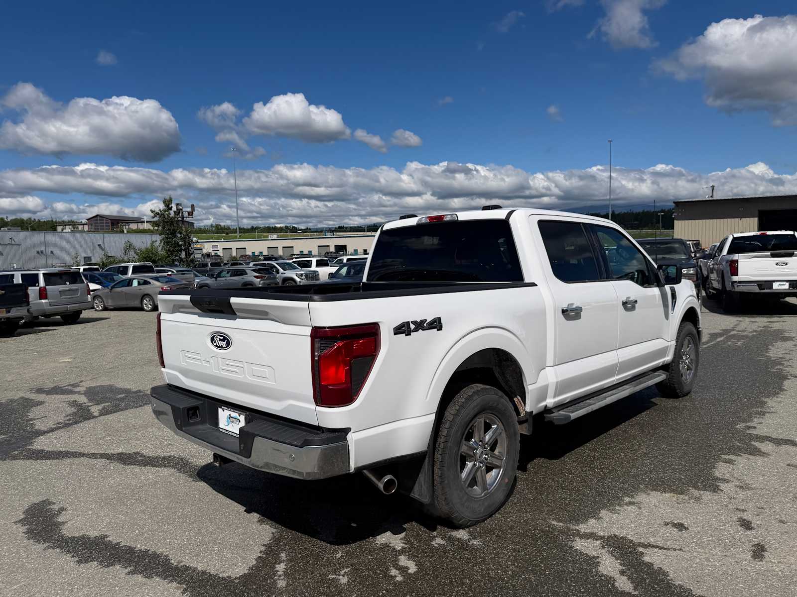 2025 Ford F-150 XLT - Photo 7