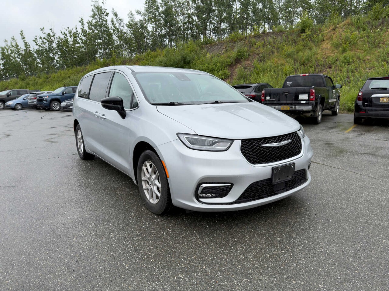2024 Chrysler Pacifica Touring L - Image 5