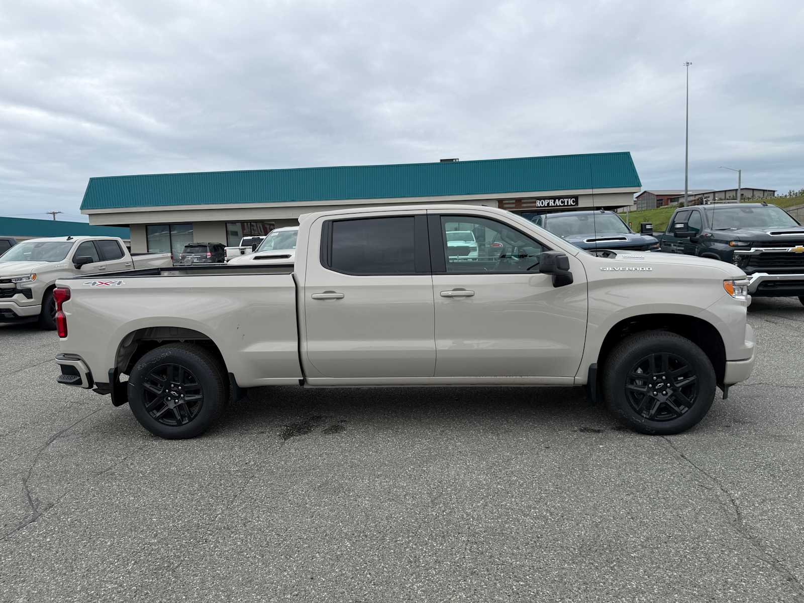 Thumbnail: 2026 Chevrolet Silverado 1500 - 12
