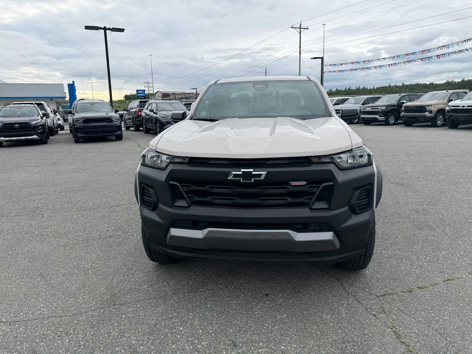 Thumbnail: 2026 Chevrolet Colorado - 10
