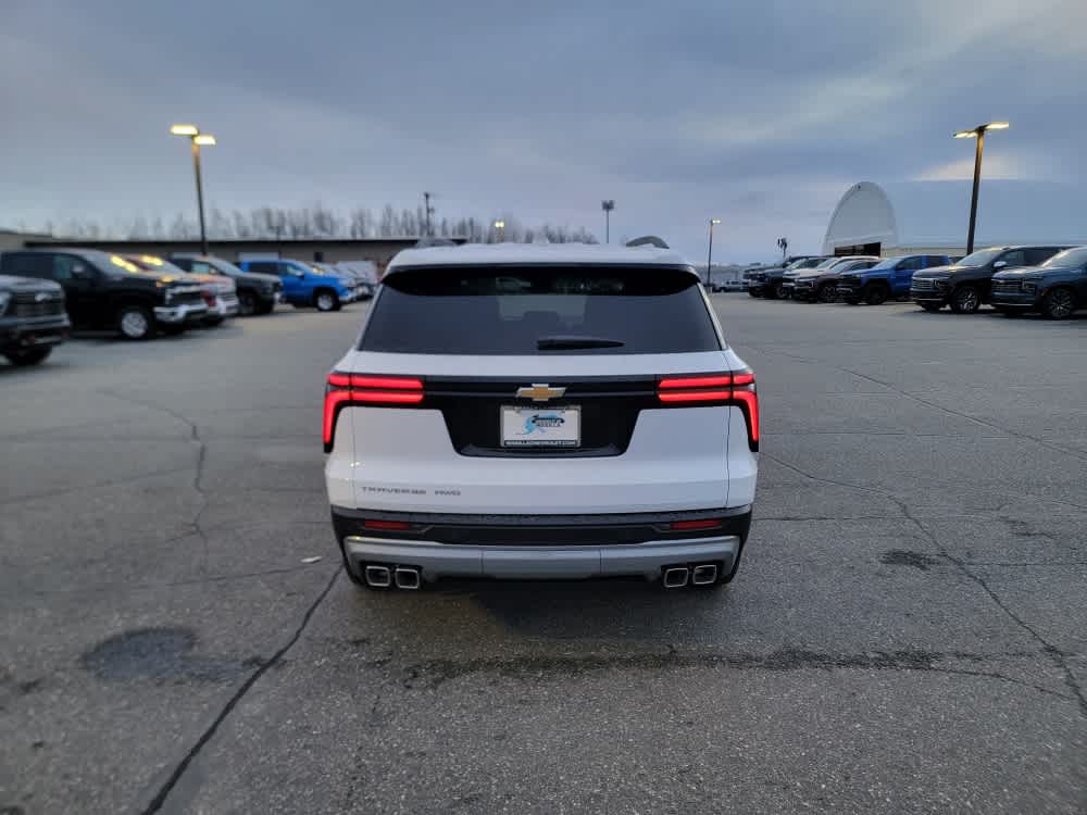 Thumbnail: 2026 Chevrolet Traverse - 4