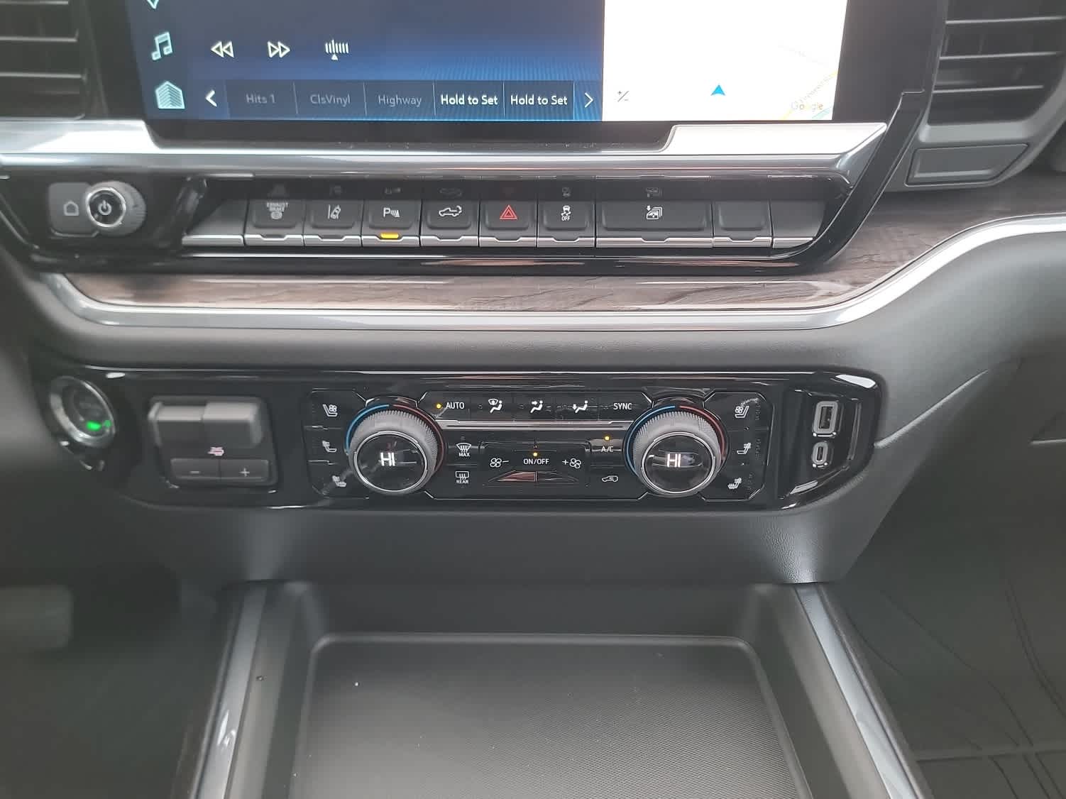 Thumbnail: 2026 Chevrolet Silverado 3500 - 17