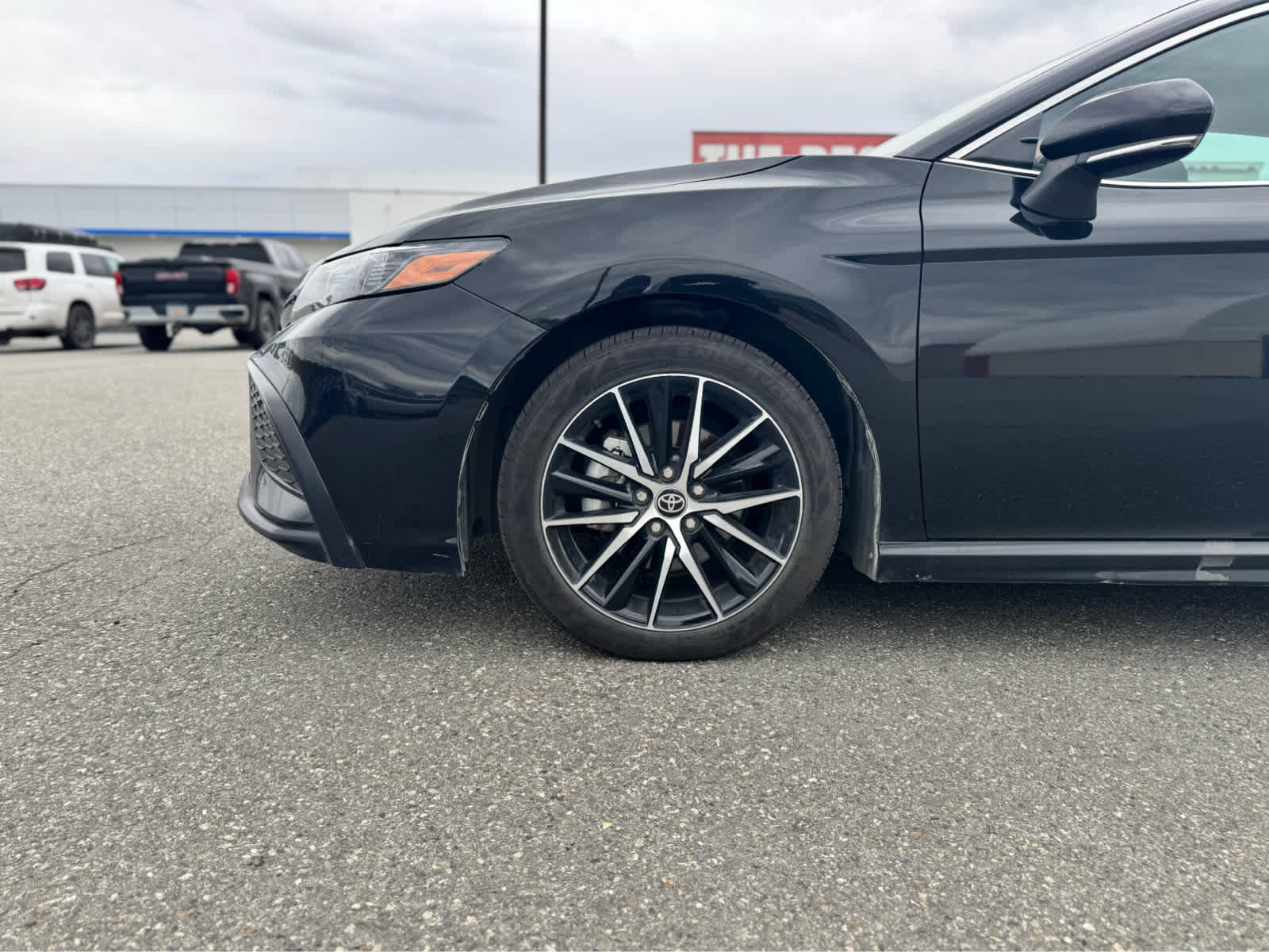 Thumbnail: 2023 Toyota Camry - 10