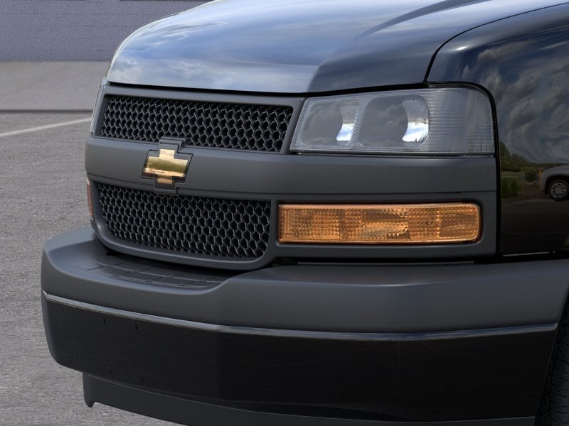 2025 Chevrolet Express Passenger LS - Photo 13