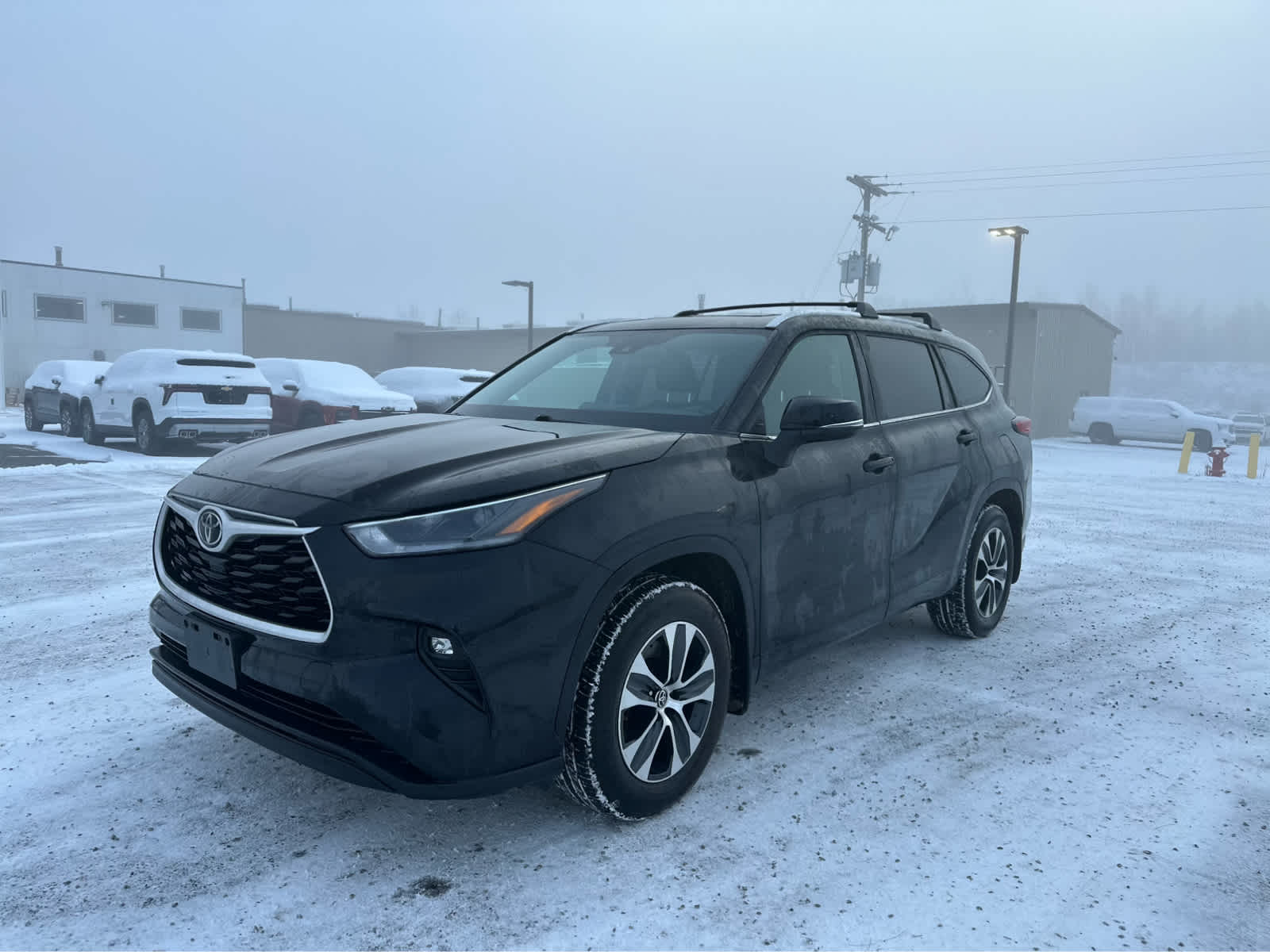 Thumbnail: 2021 Toyota Highlander - 3