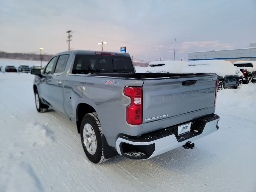 Thumbnail: 2026 Chevrolet Silverado 1500 - 3