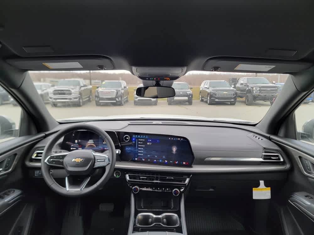 Thumbnail: 2026 Chevrolet Traverse - 25