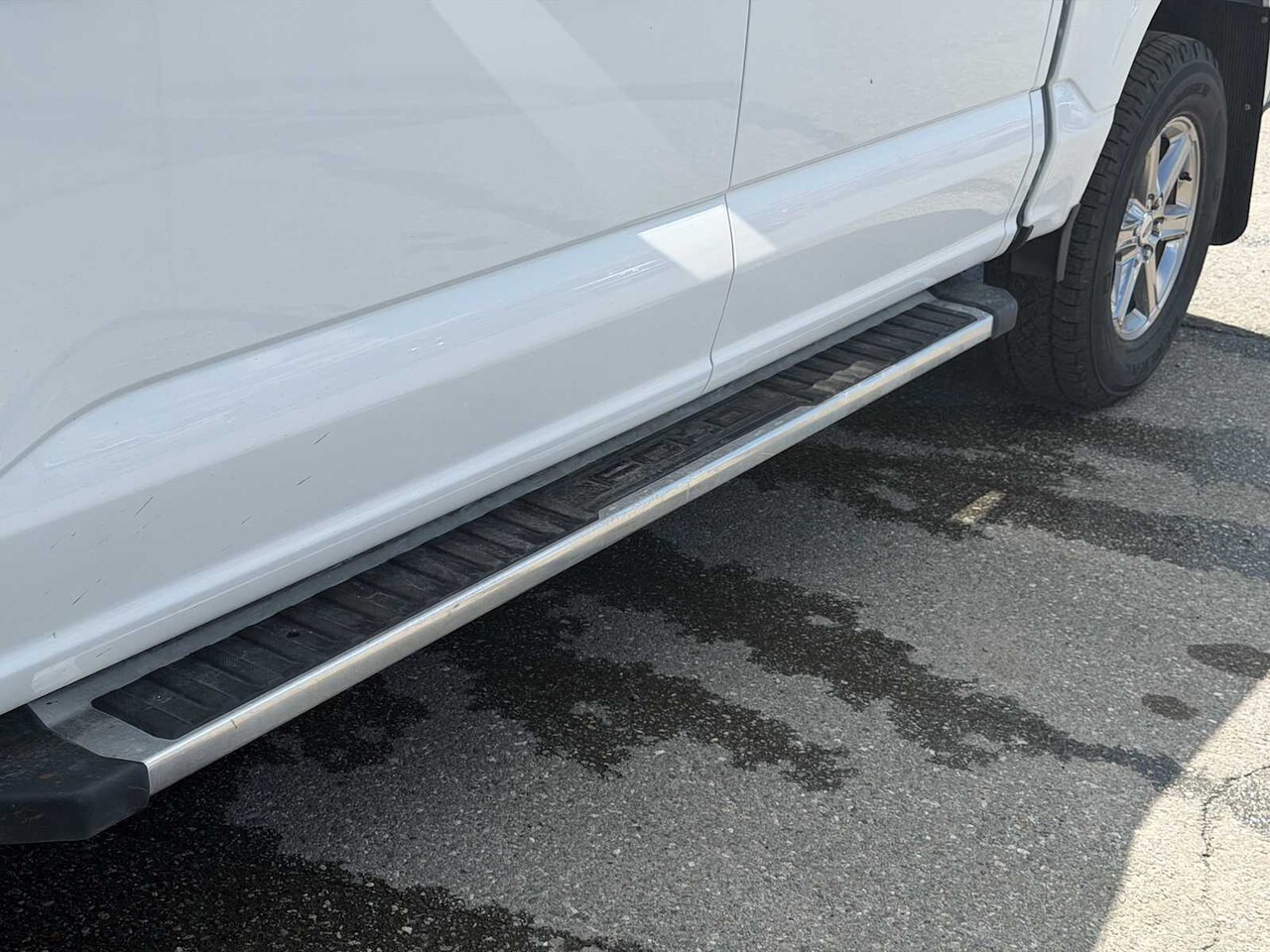 2025 Ford F-150 XLT - Image 14