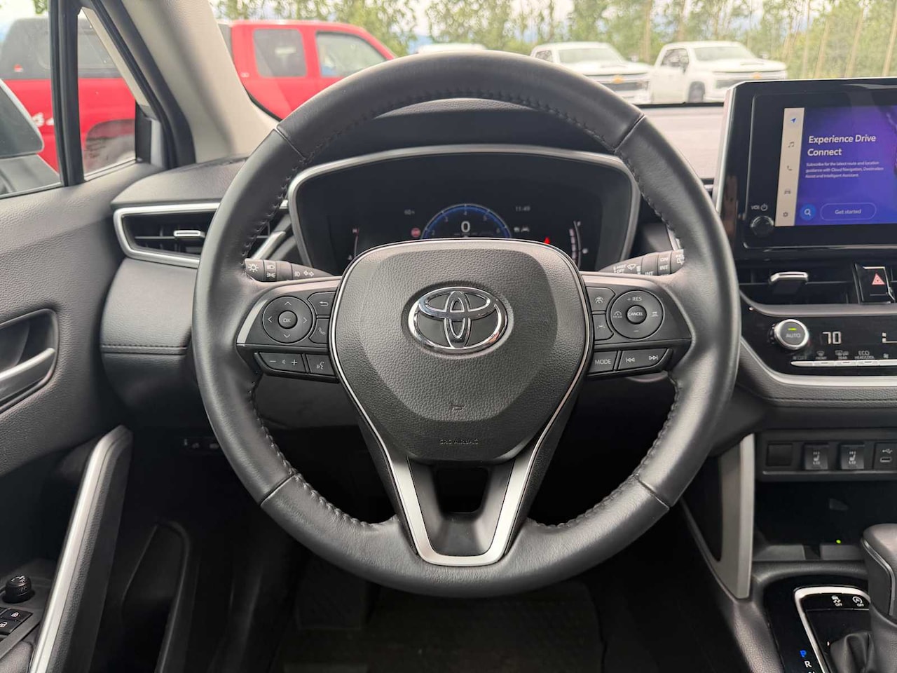 2024 Toyota Corolla Cross XLE - Image 19