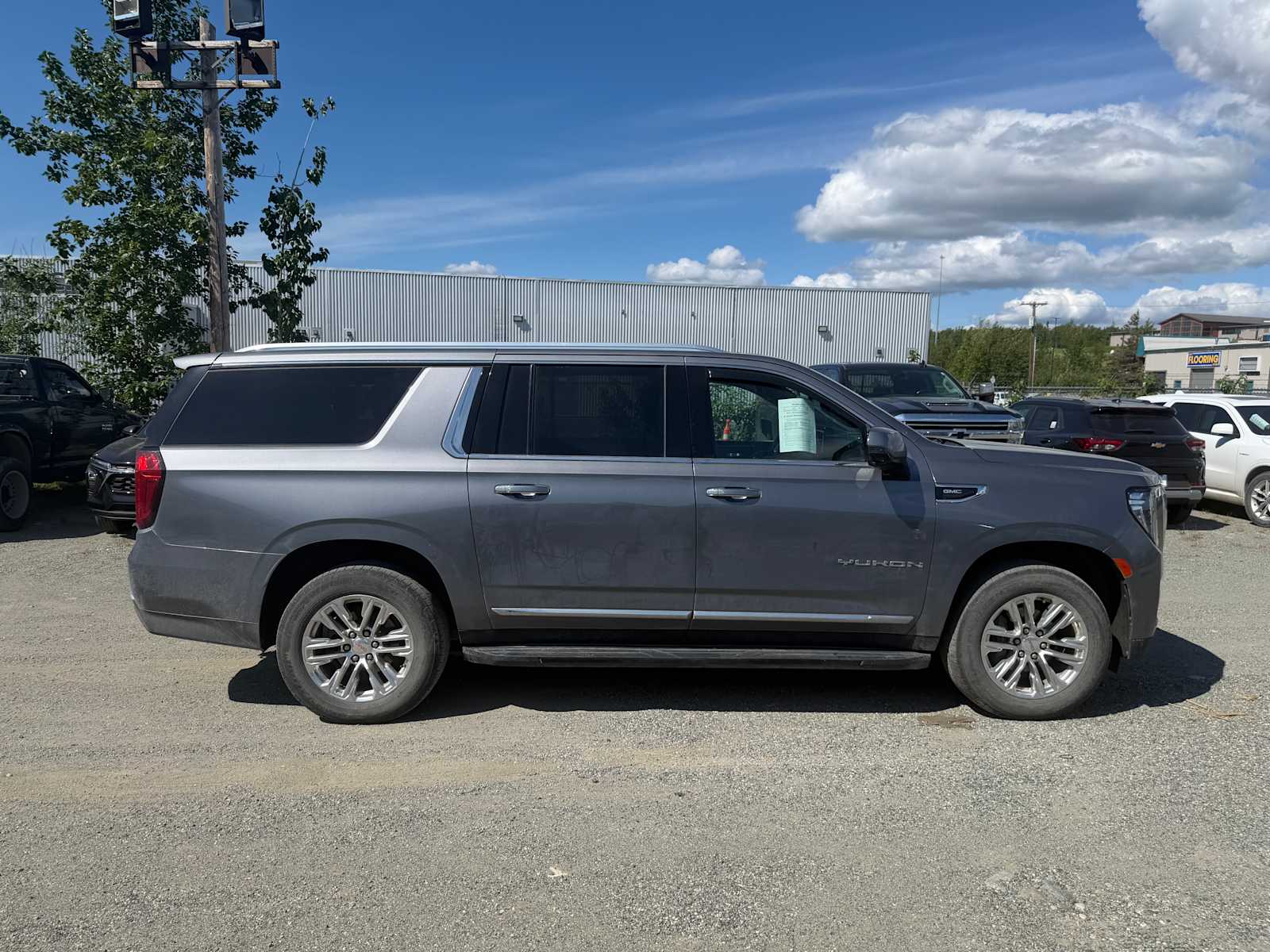 Thumbnail: 2021 GMC Yukon XL - 8