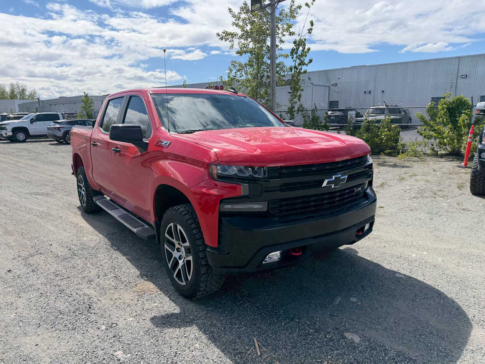 Thumbnail: 2020 Chevrolet Silverado 1500 - 3