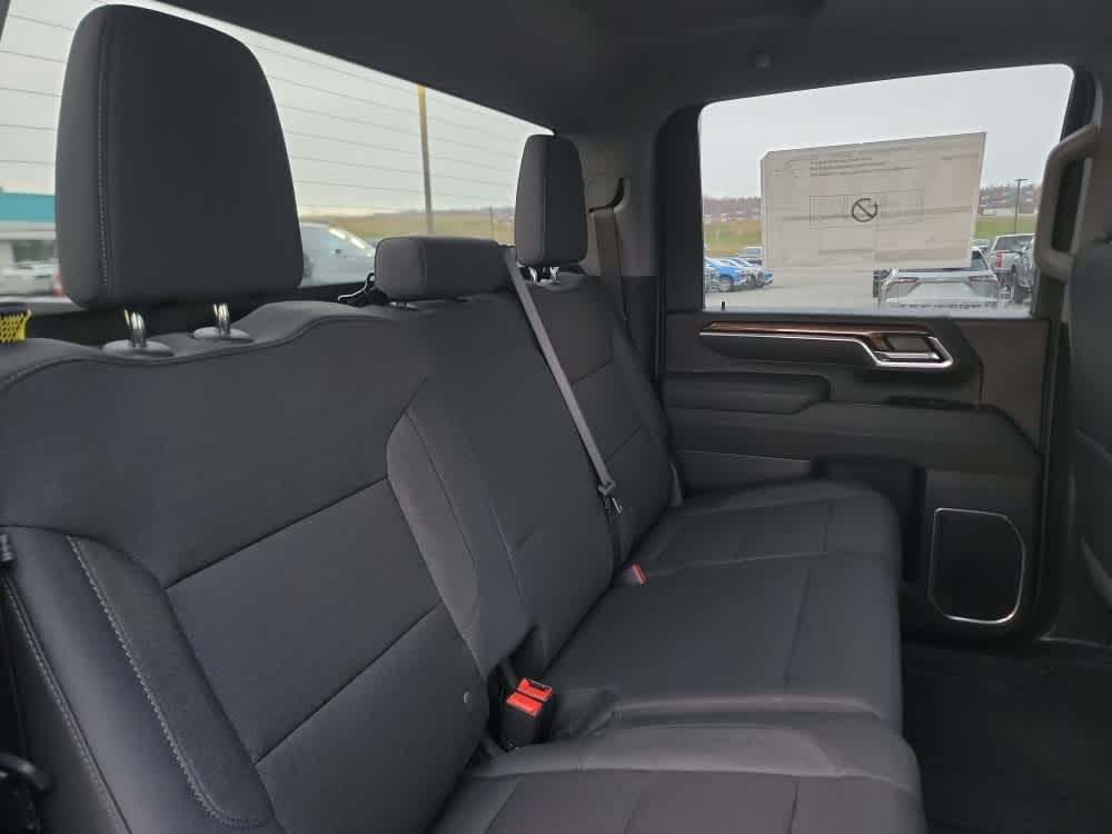 Thumbnail: 2026 Chevrolet Silverado 2500 - 18