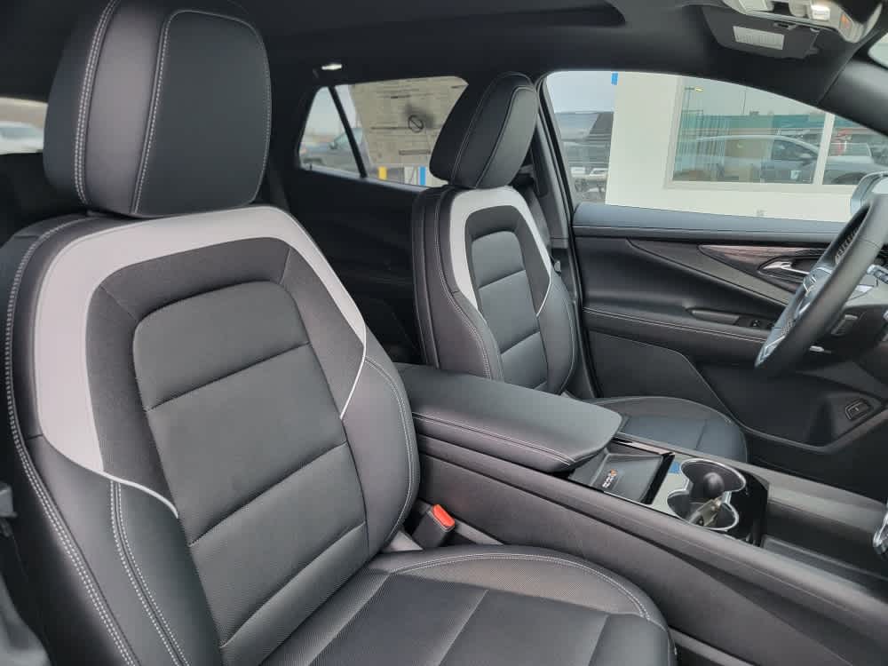 Thumbnail: 2025 Chevrolet Blazer EV - 17