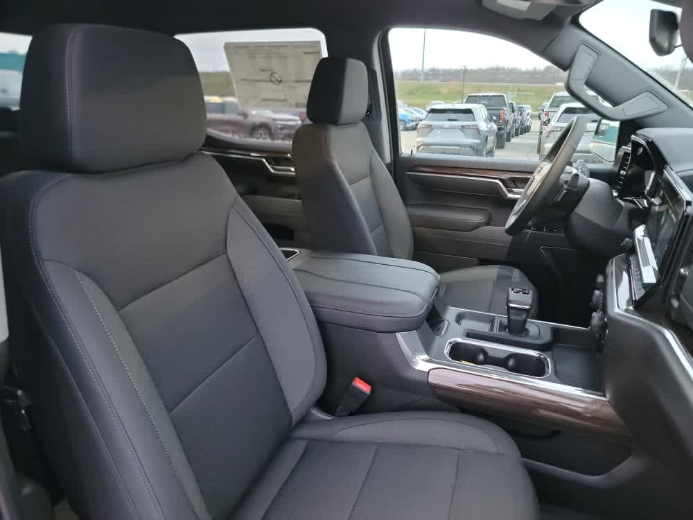 Thumbnail: 2026 Chevrolet Silverado 1500 - 18