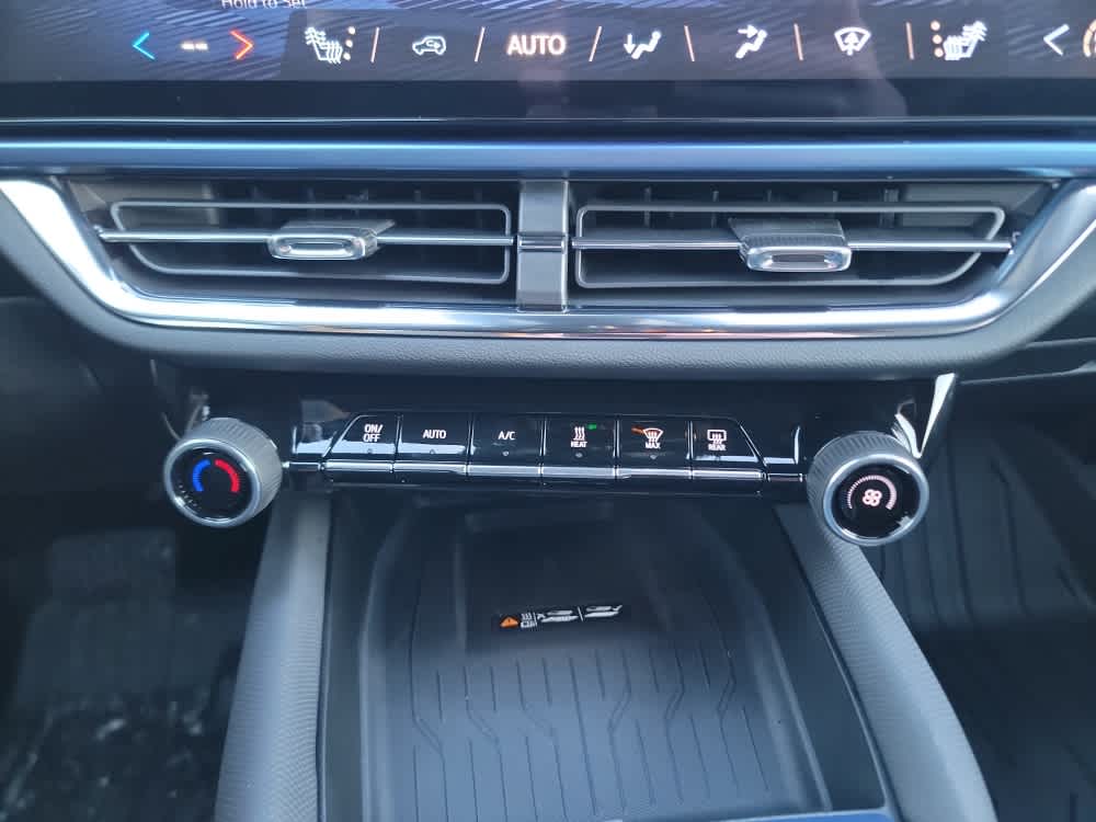 Thumbnail: 2026 Chevrolet Equinox - 18