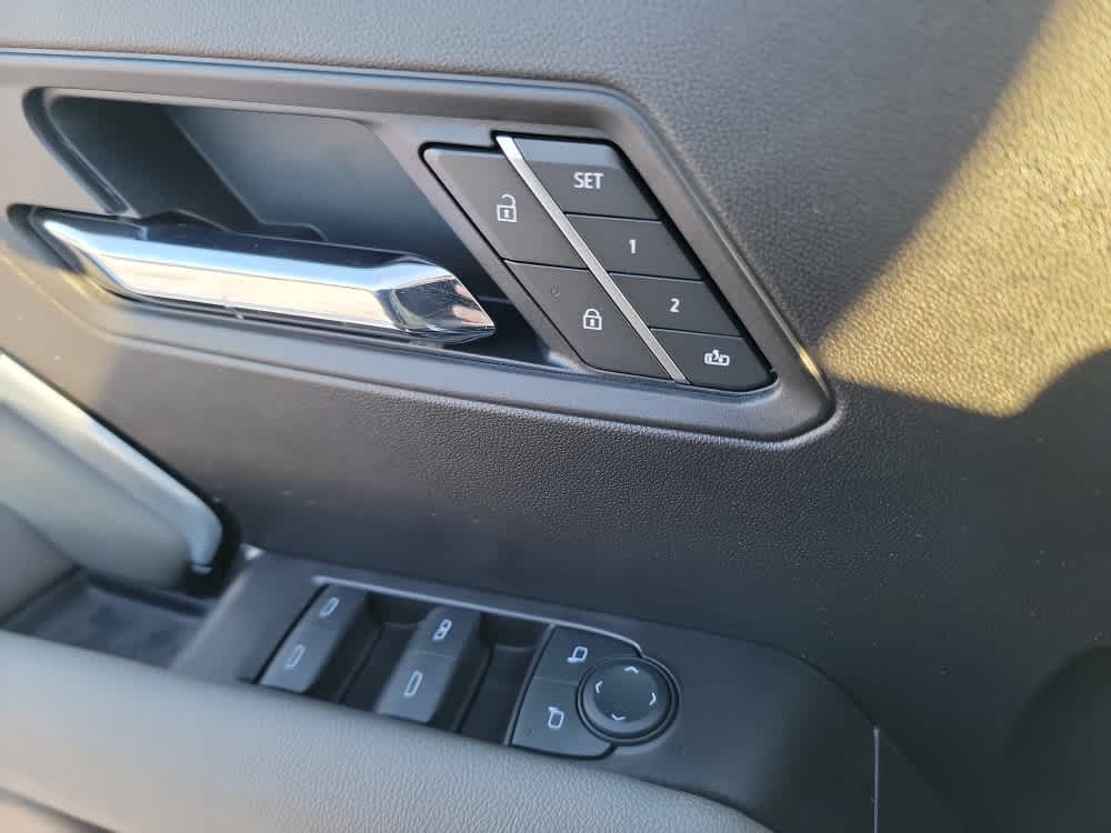 Thumbnail: 2026 Chevrolet Colorado - 10