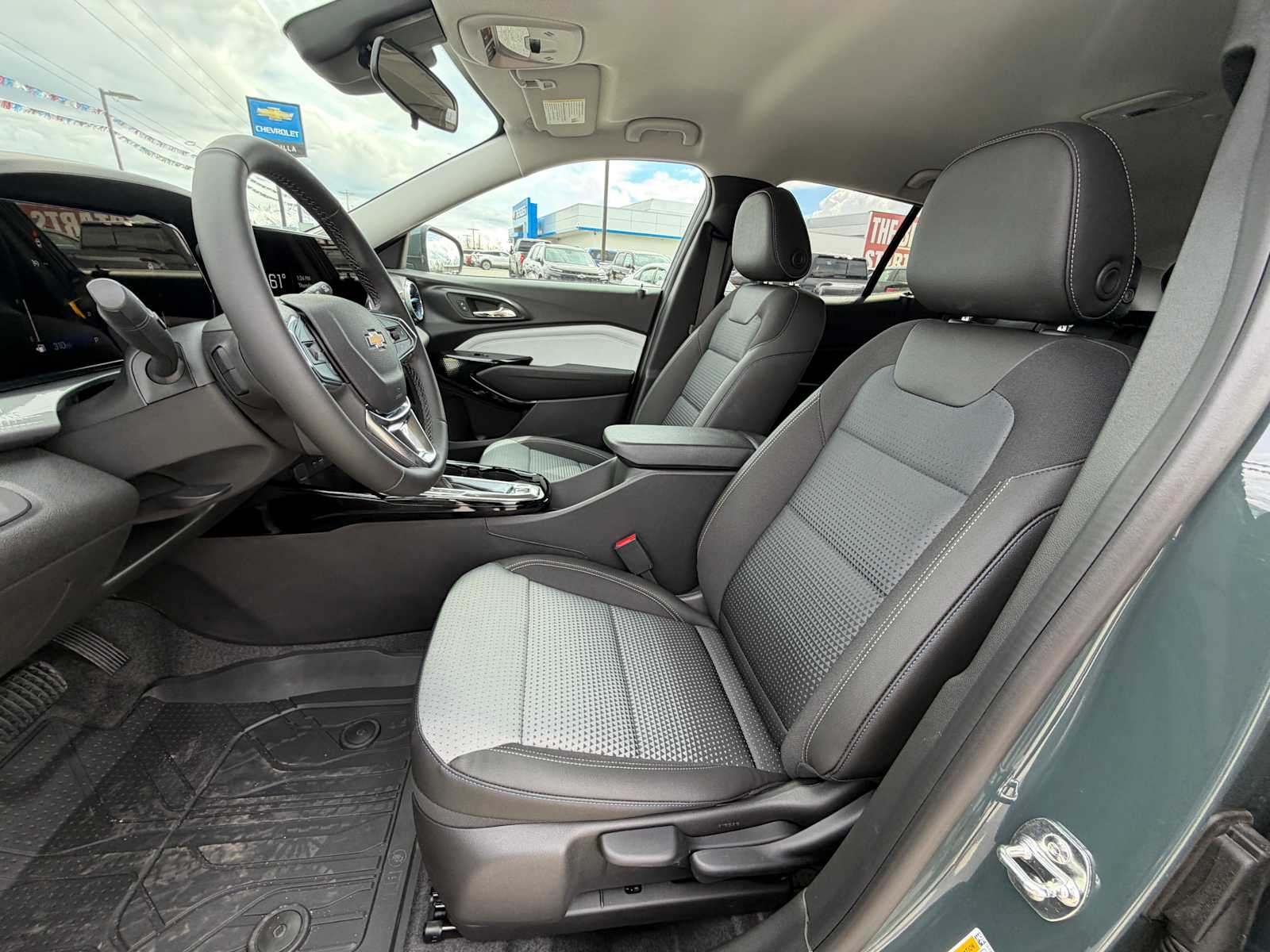Thumbnail: 2026 Chevrolet Trax - 6