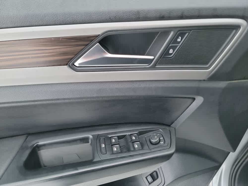 Thumbnail: 2021 Volkswagen Atlas - 10