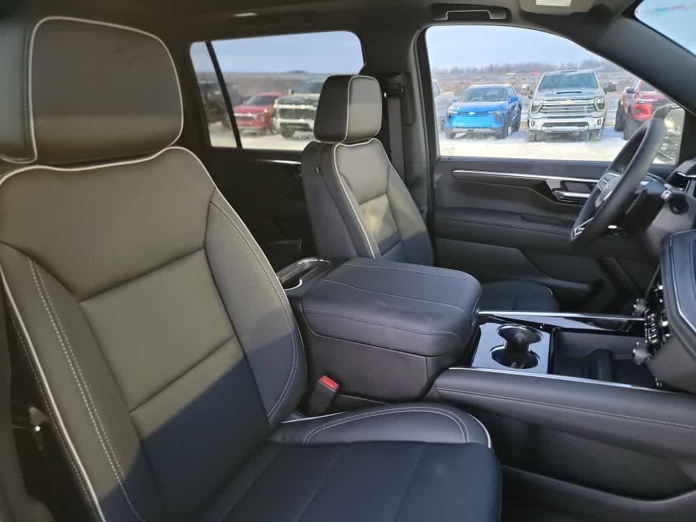 Thumbnail: 2026 Chevrolet Suburban - 19