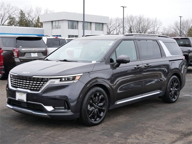 Used 2022 Kia Carnival SX Prestige with VIN KNDNE5H39N6066666 for sale in Wayzata, Minnesota