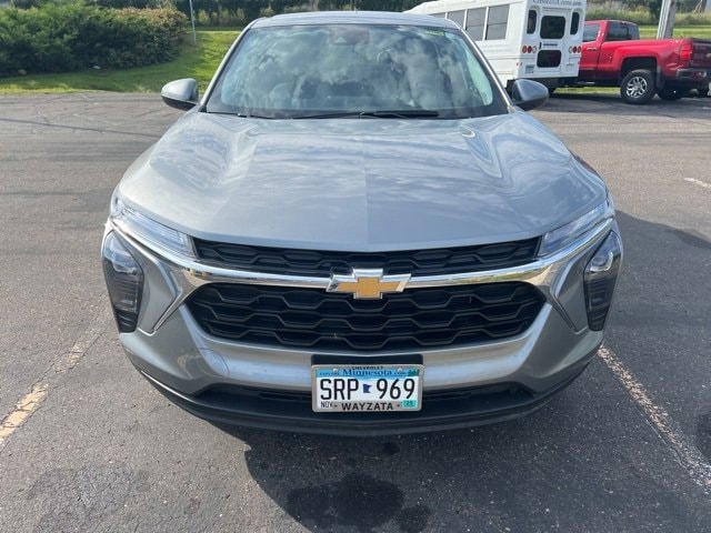 Used 2025 Chevrolet Trax LS with VIN KL77LFEP1SC152608 for sale in Wayzata, Minnesota