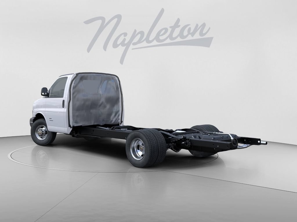 New 2026 Chevrolet Express Cutaway 3500 1WT Cutaway Van