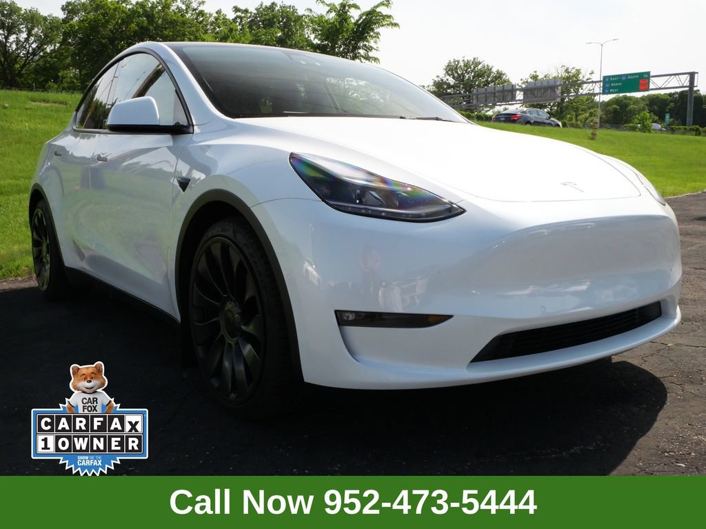 2022 Tesla Model Y Performance Dual Motor All-Wheel Drive's photo
