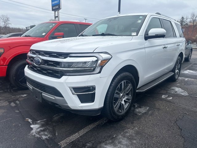 2023 Ford Expedition Limited's photo