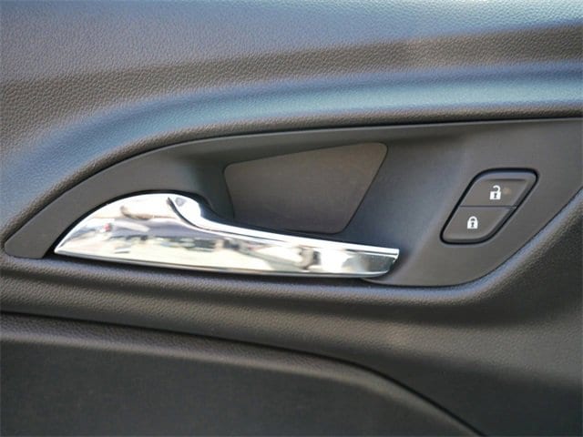 2025 Chevrolet Trax LS photo 14