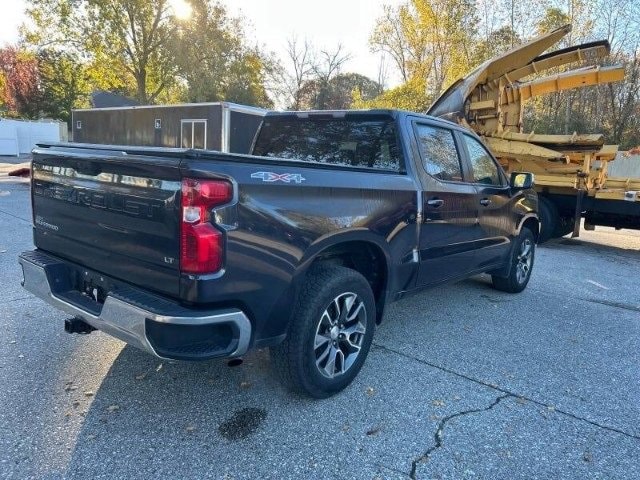 Used 2022 Chevrolet Silverado 1500 LT with VIN 1GCPDKEK3NZ596278 for sale in Wayzata, Minnesota
