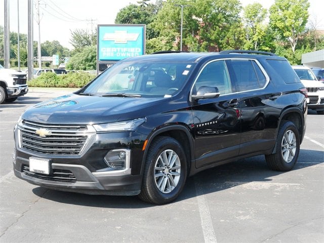 Used 2023 Chevrolet Traverse 1LT with VIN 1GNEVGKW5PJ130532 for sale in Wayzata, Minnesota