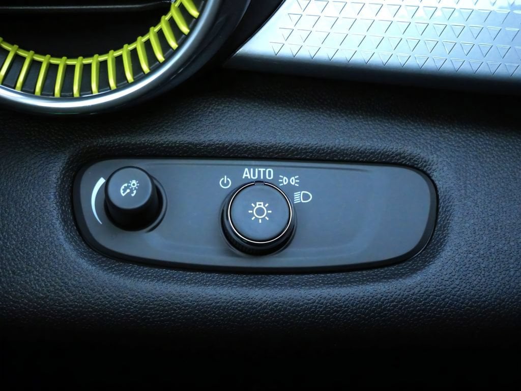2026 Chevrolet Trax LT - Photo 17