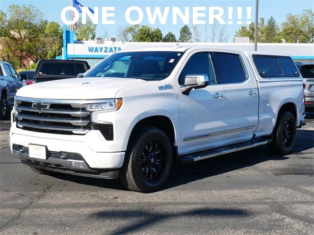 Used 2024 Chevrolet Silverado 1500 High Country with VIN 1GCUDJEL1RZ295200 for sale in Wayzata, Minnesota