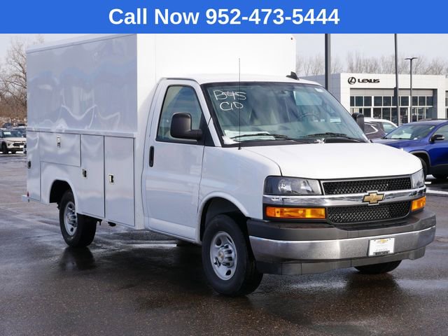 2025 Chevrolet Express Cutaway