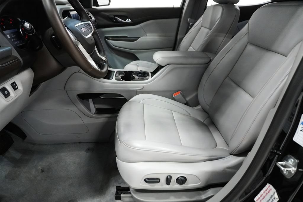 2023 GMC Acadia SLT - Photo 13